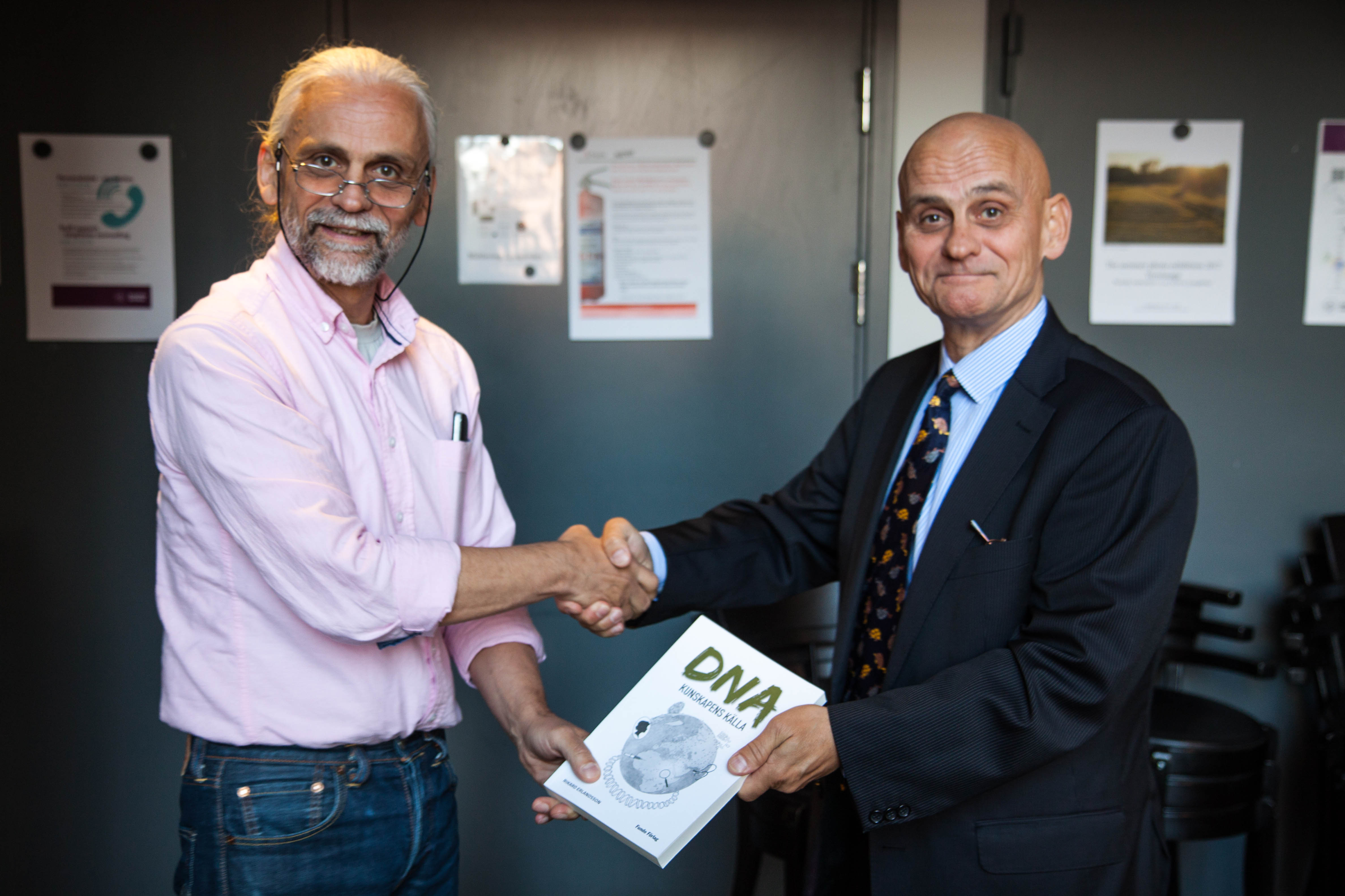 Broder f&aring;r en bok